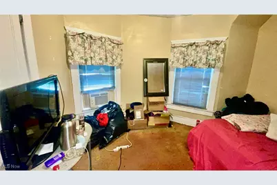 1679 Lockwood Avenue, East Cleveland, OH 44112 - Photo 4