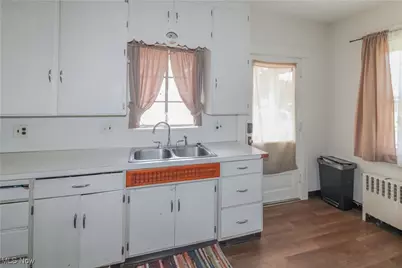 229 W 4th Street, Port Clinton, OH 43452 - Photo 34