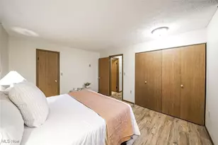 8140 Southwood Dr, Garrettsville, OH 44231 - Photo 10