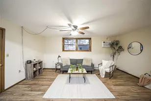 8140 Southwood Dr, Garrettsville, OH 44231 - Photo 6