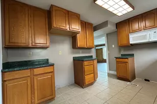 413 St Clair Ave, Cadiz, OH 43907 - Photo 6