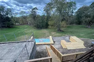 413 St Clair Ave, Cadiz, OH 43907 - Photo 10