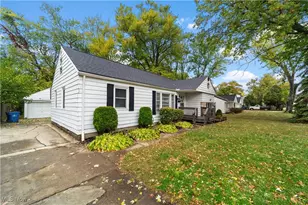 6086 Seminole Trl, Mentor on the Lake, OH 44060 - Photo 2