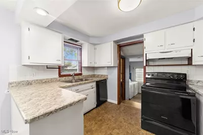 6086 Seminole Trail, Mentor on the Lake, OH 44060 - Photo 8