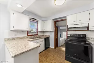 6086 Seminole Trl, Mentor on the Lake, OH 44060 - Photo 8