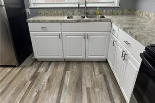 434 Hillwood Dr, Akron, OH 44320 - Photo 6