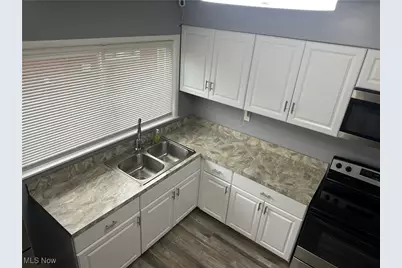 434 Hillwood Drive, Akron, OH 44320 - Photo 6