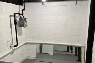 434 Hillwood Dr, Akron, OH 44320 - Photo 26