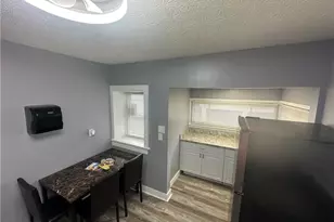 434 Hillwood Dr, Akron, OH 44320 - Photo 8