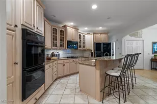 5412 Downingsgate Cir NW, Canton, OH 44718 - Photo 12