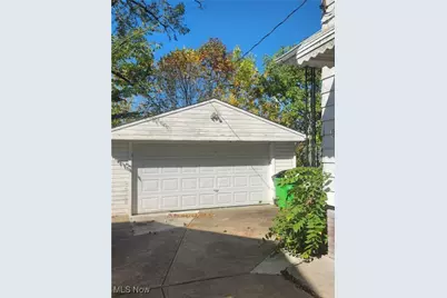 24691 Hawthorne, Euclid, OH 44117 - Photo 4