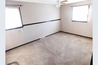 49410 South Park Circle, East Liverpool, OH 43920 - Photo 22