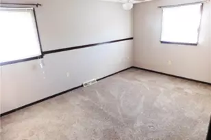 49410 S Park Cir, East Liverpool, OH 43920 - Photo 22