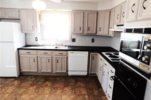 49410 S Park Cir, East Liverpool, OH 43920 - Photo 16