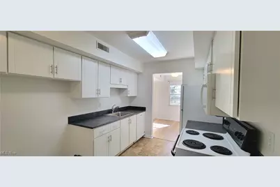 1780 Rolling Hills Drive #B, Twinsburg, OH 44087 - Photo 6