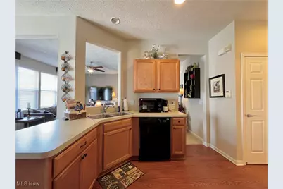 991 Croghan Way, Akron, OH 44321 - Photo 6