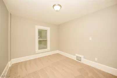 2104 11th Street, Akron, OH 44314 - Photo 2