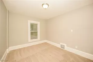 2104 11th St, Akron, OH 44314 - Photo 2