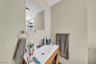 1374 E 115th St, Loveland, OH 44106 - Photo 24