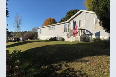 8515 Alabama Avenue SW, Navarre, OH 44662 - Photo 1