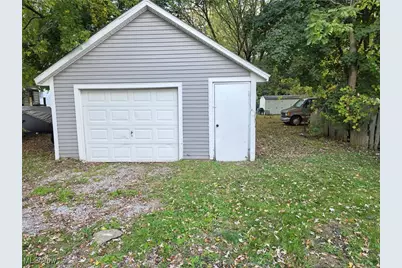 623 W 57th Street, Ashtabula, OH 44004 - Photo 26