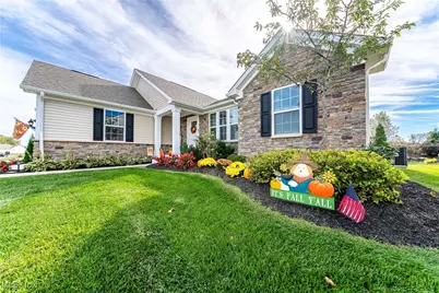 34691 Legends Way, Grafton, OH 44044 - Photo 2
