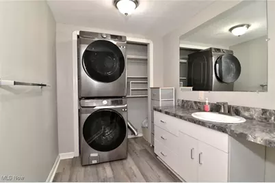 2061 W 33rd Street, Loveland, OH 44113 - Photo 24