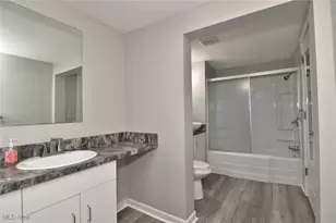 2061 W 33rd St, Loveland, OH 44113 - Photo 22