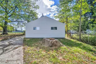 16817 Glenpark Ave, Loveland, OH 44128 - Photo 4