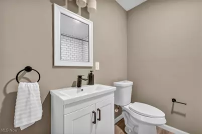 16817 Glenpark Avenue, Loveland, OH 44128 - Photo 18