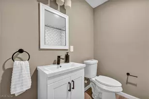 16817 Glenpark Ave, Loveland, OH 44128 - Photo 18