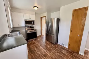 1807 E 294th St, Wickliffe, OH 44092 - Photo 12