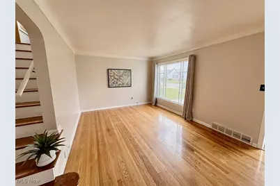 1807 E 294th Street, Wickliffe, OH 44092 - Photo 4