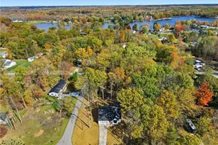 603 Oriole Dr, Roaming Shores, OH 44084 - Photo 4