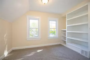 2135 W 103rd St, Loveland, OH 44102 - Photo 12