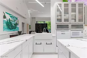 12866 Lakeshore Blvd, Bratenahl, OH 44108 - Photo 12