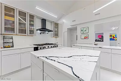 12866 Lake Shore Boulevard, Bratenahl, OH 44108 - Photo 10