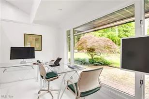 12866 Lakeshore Blvd, Bratenahl, OH 44108 - Photo 24