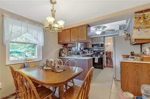 4666 Brendan Cir, North Olmsted, OH 44070 - Photo 8