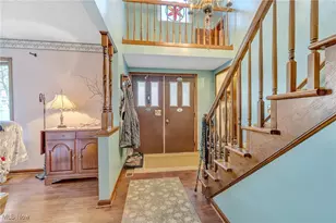 4666 Brendan Cir, North Olmsted, OH 44070 - Photo 2