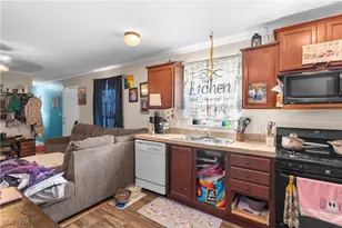 2859 Cheryl Ave, Worthington, OH 44470 - Photo 6