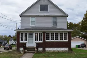 714 Orchard Ave, Barberton, OH 44203 - Photo 1