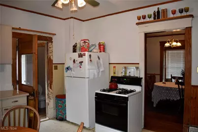 714 Orchard Avenue, Barberton, OH 44203 - Photo 10