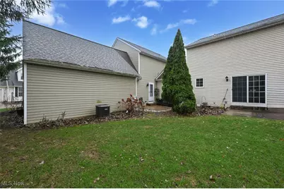 1139 Glencove Commons Drive, Brunswick, OH 44212 - Photo 2