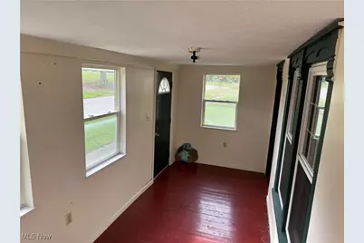 919 E 17th Street, Ashtabula, OH 44004 - Photo 4