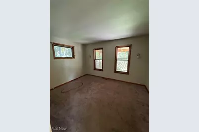 211 W 58th Street, Ashtabula, OH 44004 - Photo 10