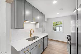 13410 Wainfleet Ave, Loveland, OH 44135 - Photo 8