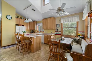 9732 Erie Ave SW, Beach City, OH 44608 - Photo 10