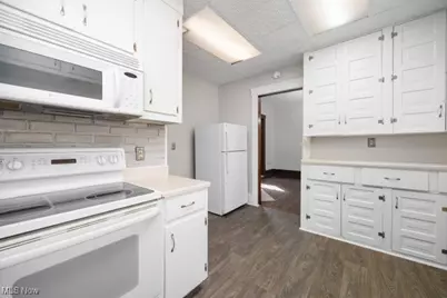 276 Harrison Street, Elyria, OH 44035 - Photo 8