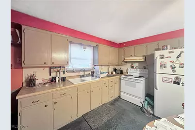 337 Greenbrier Rd, Weirton, WV 26062 - Photo 6